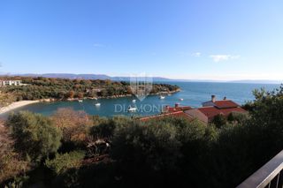 Labin, Rabac, apartmajska hiša 2. red do morja