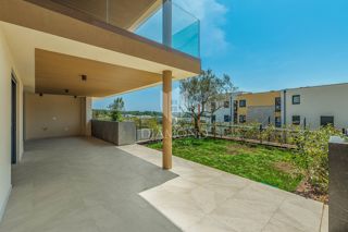 Novigrad, moderno stanovanje 120 m2 v pritličju s pogledom na morje!