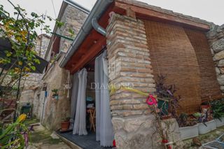 Rovinj, polovica hiše v starem mestnem jedru