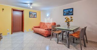 Novigrad, lepo stanovanje v pritličju blizu mesta in morja!