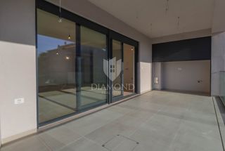 Luksuzno moderno stanovanje v Štinjanu - kakovostna novogradnja v bližini plaž