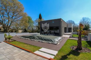 Okolica Barbana, čudovita novozgrajena počitniška hiša