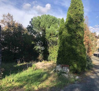 Zemljišče Mladenići, Viškovo, 1.010m2