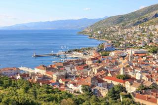 Zazidljivo zemljišče Senj, 733m2