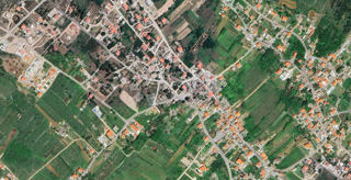Zemljišče z velikim potencialom s pogledom na morje