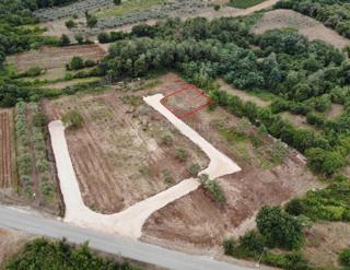 Zazidljivo zemljišče Brtonigla, 660m2