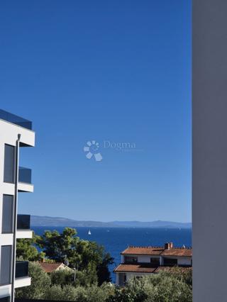 Stanovanje Okrug Gornji, Okrug, 32,76m2