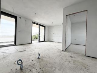 APARTMA Z POGLEDOM NA MORJE IN MESTO, 2 KM OD CENTRA UMAGA