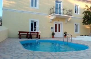 Hiša Kraljevica, 325m2