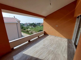 Stanovanje Banjol, Rab, 72,59m2