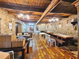 Hiša Hum, Buzet, 400m2
