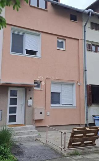 Hiša Jug II, Osijek, 120m2