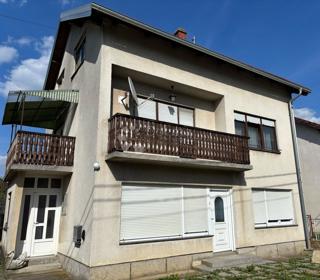 Hiša Novi Marof, 903m2