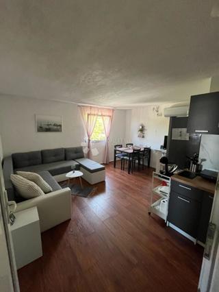Apartma Karlobag, 36m2