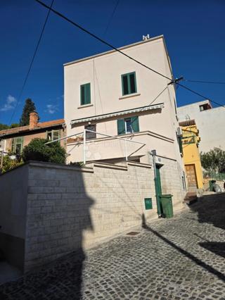 ŠIBENIK - 2 HIŠI V CENTRU MESTA! ODLIČNA PRILOŽNOST