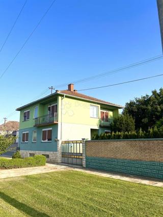 Hiša Negoslavci, 220m2