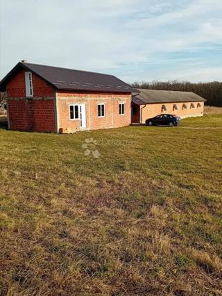 Hiša Poljana Križevačka, Križevci, 292m2