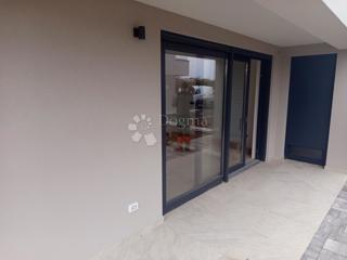 Stanovanje Valdebek, Pula, 57m2