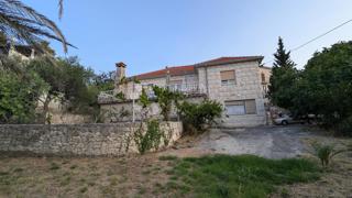 Hiša Sutivan, 187m2