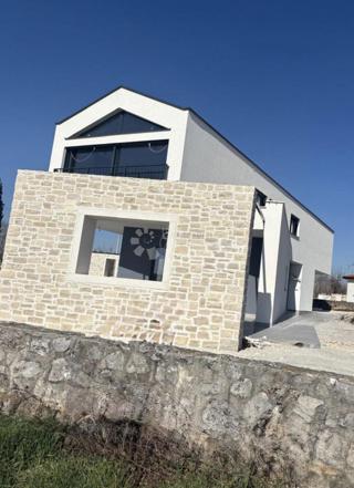 Hiša Poreč, 212,50m2
