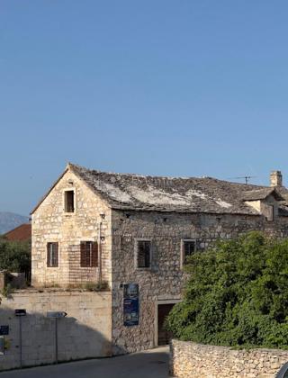 Hiša Supetar, 400m2