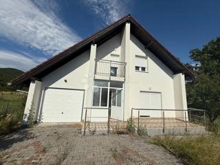 Hiša Podoštra, Gospić - Okolica, 200m2