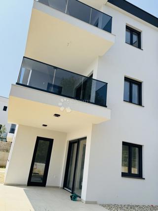 Stanovanje Maslenica, Jasenice, 81,84m2
