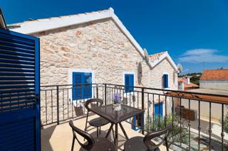 Avtentična kamnita hiša na otoku Molat - Naložba v mir, luksuz in tradicijo (-KA-), 55m2