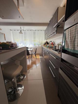 Stanovanje Cvjetno naselje, Velika Gorica, 80m2