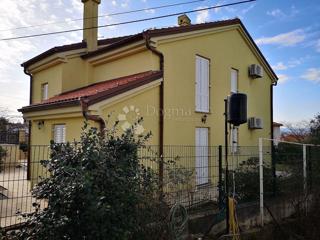 Hiša Sveti Vid-Miholjice, Malinska-Dubašnica, 250m2