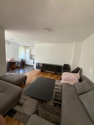 Stanovanje Savica, Trnje, 66,67m2