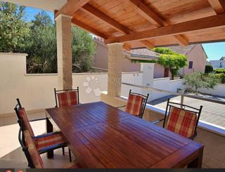 Hiša Ražanj, Rogoznica, 120m2