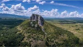 SENZACIONALNO ZEMLJIŠČE NESREČNA PRILOŽNOST 130000 m2