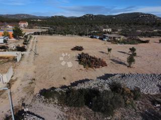 PIROVAC - GRADBENO ZEMLJIŠČE 520M2