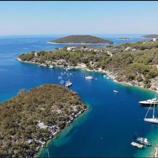 Zazidljivo zemljišče Maslinica, Šolta, 603m2