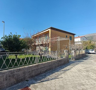 Hiša Kaštel Gomilica, Kaštela, 292,49m2