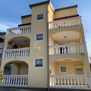 Hiša Seline, Starigrad, 355m2