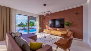 Luksuzna vila v gradnji POGLED NA MORJE Novigrad!!!