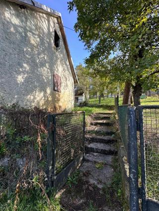 Hiša Švica, Otočac, 900m2