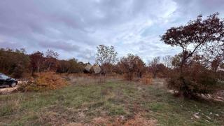 Čudovita parcela 10 minut od Labina!