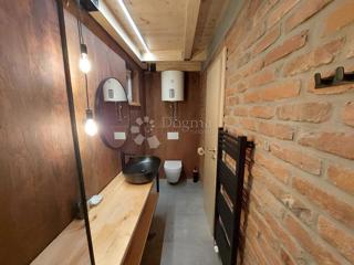 Hiša Industrijska četvrt, Osijek, Ulica Svetog Josipa Radnika, 250m2