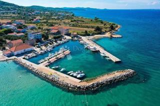 Zazidljivo zemljišče Dobropoljana, Pašman, 5.923m2