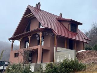 Hiša Mrkopalj, 300m2