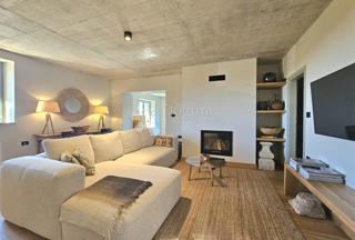 Eleganca, brutalizem in istrska arhitektura s panoramskim razgledom