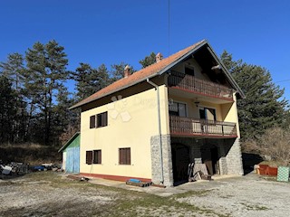 Hiša Ličko Cerje, Lovinac, 135m2