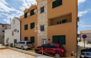 Hiša Vodice, Centar, 300m2