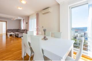 Apartma Crikvenica, 80m2