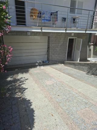 Stanovanje Povljana, 64m2