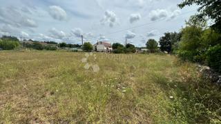 Stavbno zemljišče 1050 m² ob asfaltu, Sveti Lovreč