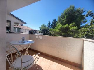 Popolnoma prenovljeno stanovanje z balkonom v bližini morja - BARARIGA